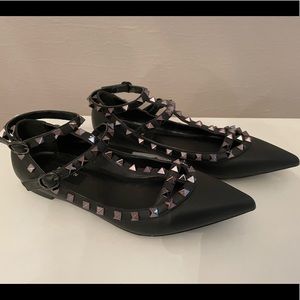 Kaitlyn Pan Black Rockstud Cage Flats Size 7.5